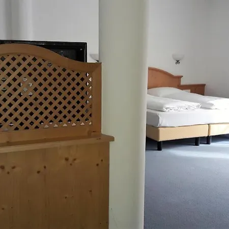 Szálloda Restaurant Schaurhof 3*